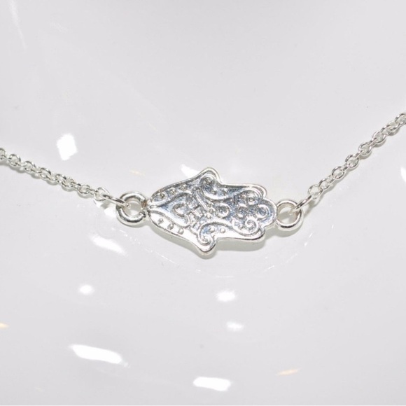 JULES SMITH Silver Hamsa Pendant Necklace NWT - Picture 2 of 4